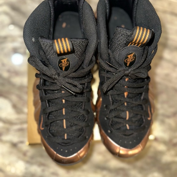 2019 AIR FOAMPOSITE ONE 'COPPER' 2017 (8.5 Men’s) - Picture 5 of 6